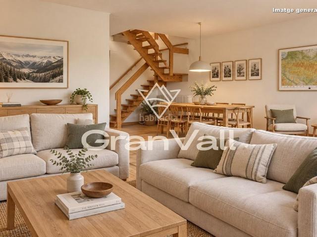 Casa adosada en venta en Prats i Sansor. Gran casa adosada con terraza y jardín comunitario en Prats. Casas adosadas Prats i.