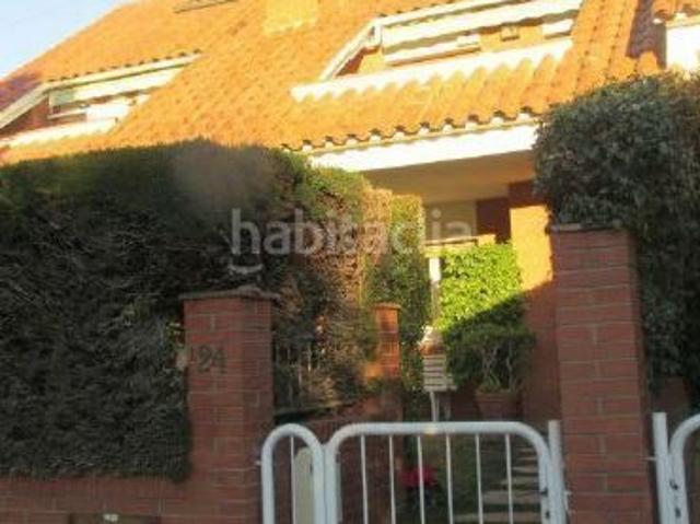 Casa adosada en venta en Premià de Mar, Banyeres. Casa ALQUILADA no visitable !. Casas adosadas Premià de.