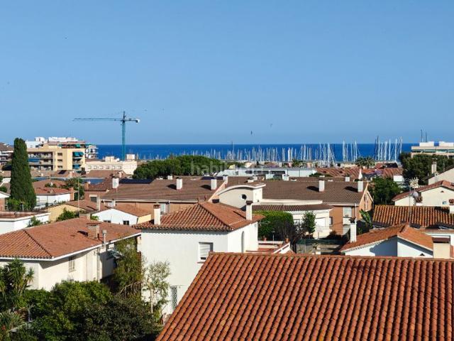 Casa adosada en venta en Premià de Mar, Can Farrerons. A 300m de playa y vistas a mar, Gran Vía Zona Náutico. Casas adosadas Premià de.