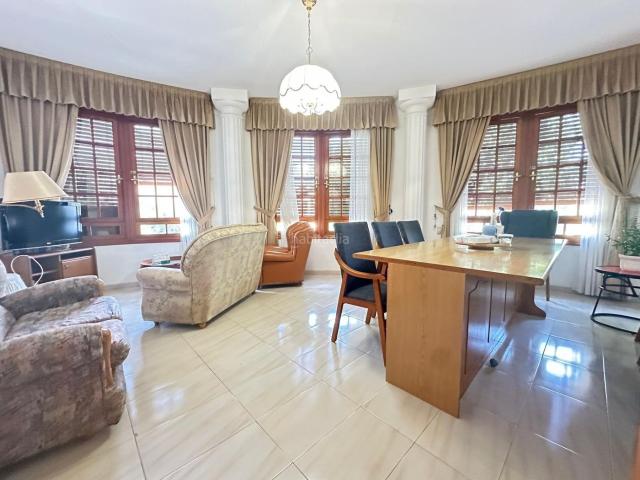 Casa adosada en venta en Puebla de Almoradiel La. Espectacular Casa Independiente en el Corazón de La Puebla de Almoradiel. Casas adosadas Puebla de Almoradiel.