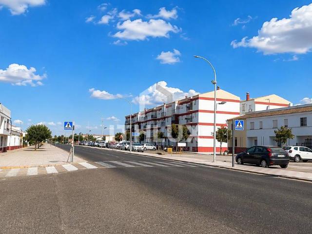 Casa adosada en Venta en Puebla de la Calzada