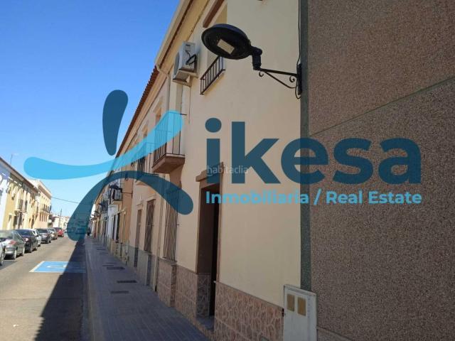 Casa adosada en venta en Puebla de la Calzada. Vivienda Puebla de la Calzada Amplias posibilidades. Casas adosadas Puebla de la.