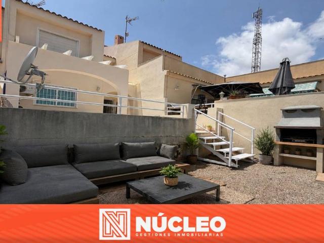 Casa adosada en Venta en Pueblo Acantilado Lanuza