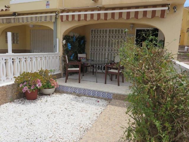 Casa adosada en Venta en Pueblo Acantilado Lanuza