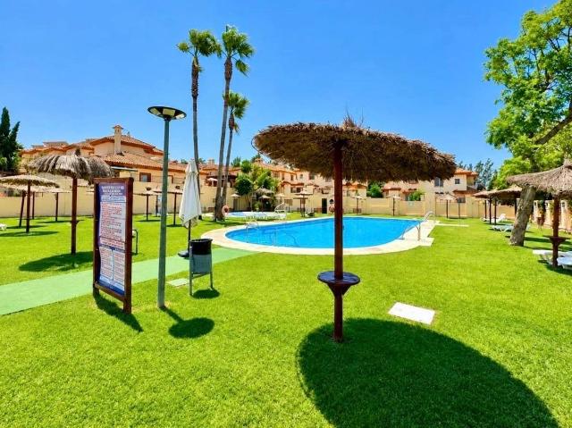 Casa adosada en Venta en Puertas del sur Guadabajaque