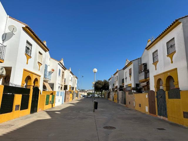 Casa adosada en Venta en Puertas del sur Guadabajaque