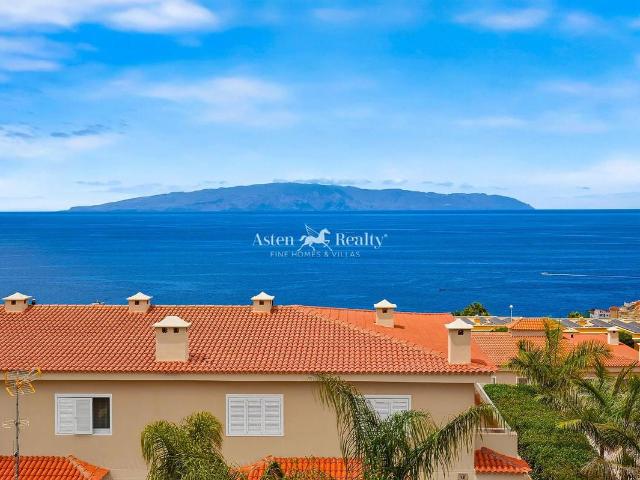 Casa adosada en Venta en Puerto de Santiago