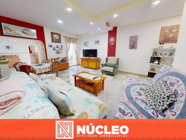 Casa adosada en Venta en Puerto Deportivo