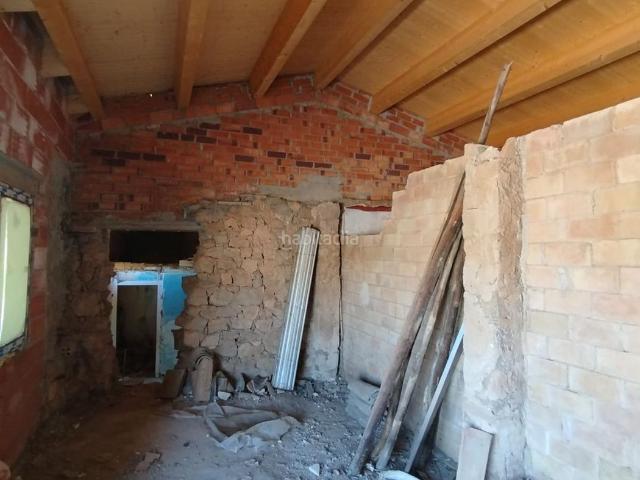Casa adosada en venta en Puig reig. Casa para reformar en venta. Casas adosadas.
