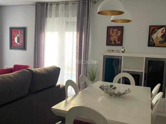 Casa adosada en venta en Quintanar de la Orden. Si buscas un lugar tranquilo donde vivir, es aquí. Casas adosadas Quintanar de la.