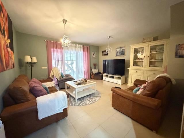 Casa adosada en Venta en Quintanar de la Orden
