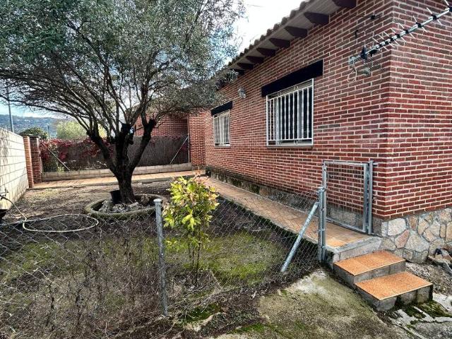 Casa adosada en Venta en Robledo de Chavela