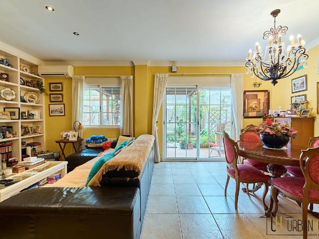 Casa adosada en Venta en Rocafort