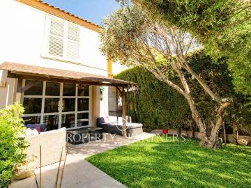 Casa adosada en Venta en Rocafort