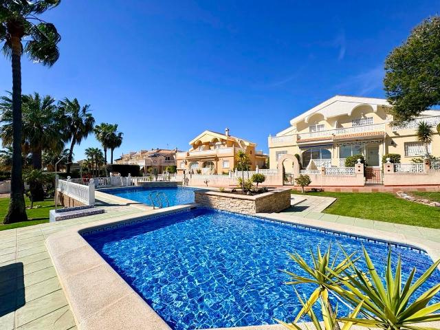 Casa adosada en Venta en Doña Pepa