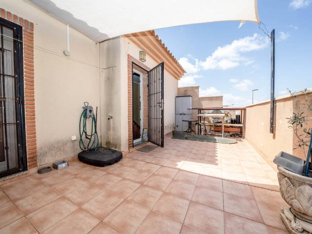 Casa adosada en Venta en Roldán