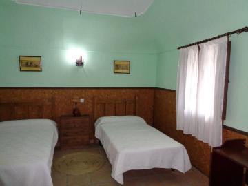 Casa adosada en Venta en Romangordo