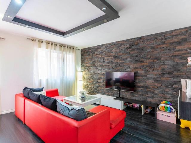 Casa adosada en venta en Roquetas de Mar, Carretera Mojonera Cortijos de Marín. Oportunidad de vivienda unifamiliar tipo tríplex en la Rocalla, que se encuentra entre Roquetas de Mar y Cortijos de.