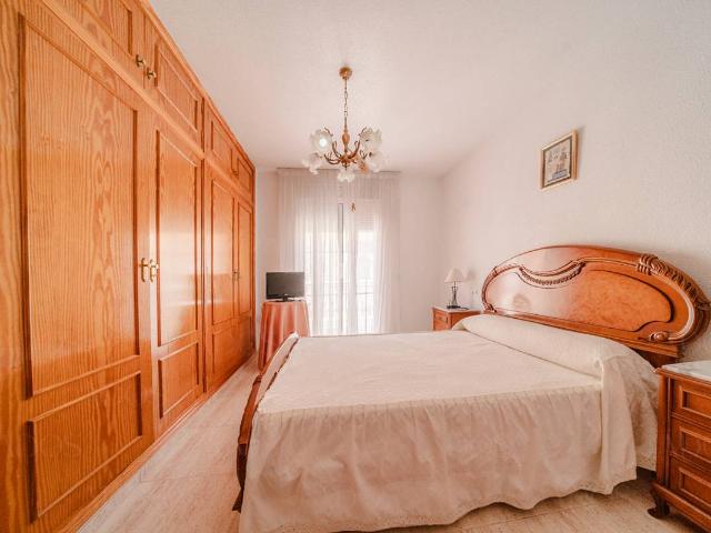 Casa adosada en Venta en Roquetas Pueblo