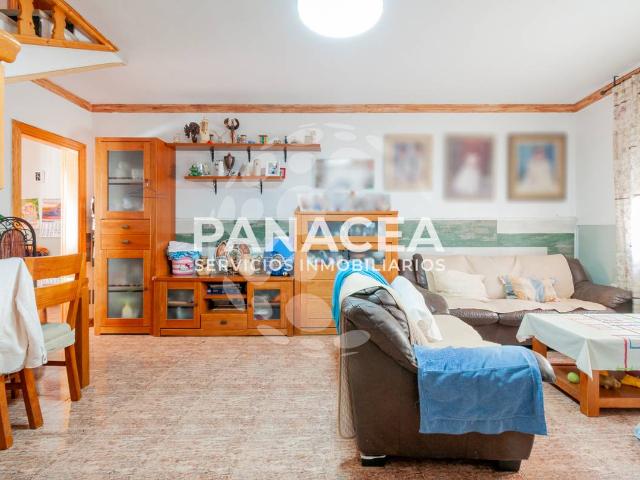 Casa adosada en Venta en Roquetas Pueblo