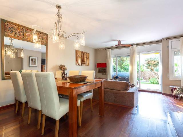 Casa adosada en Venta en Roses Castellbell