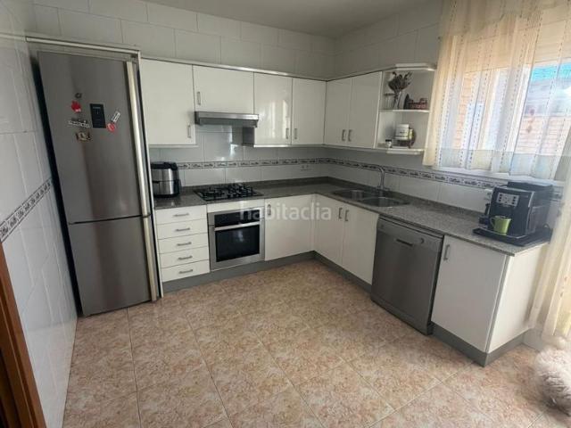 Casa adosada en venta en Rosselló. Casa adosada en Rosselló. Casas adosadas.