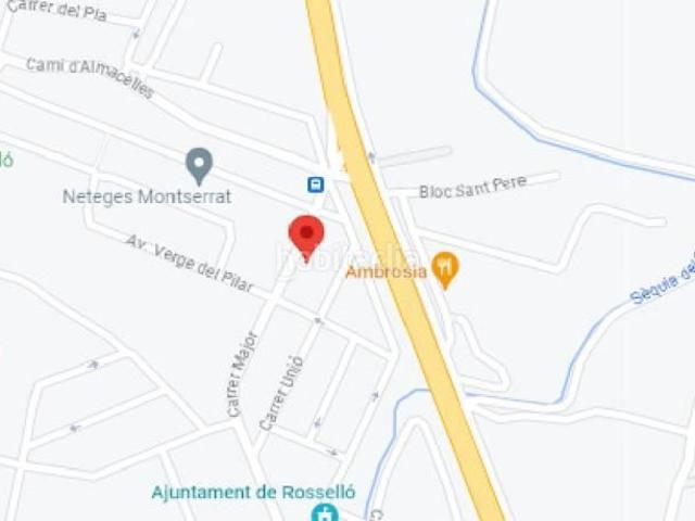Casa adosada en venta en Rosselló. Casas adosadas.