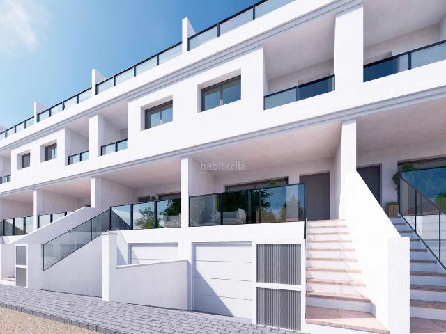 Casa adosada en venta en Rafal. Adosados de Obra Nueva en la mejor zona de Rafal. Casas adosadas.