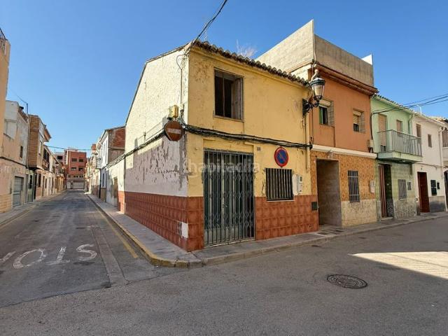 Casa adosada en venta en Rafelbunyol. Chalet adosado en venta en Calle Ramón y Cajal. Casas adosadas.