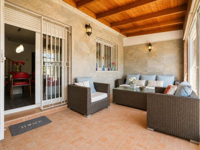 Casa adosada en venta en Reus, Ponent. Casa adosada con piscina, pistas deportivas y terrazas en Sol i Vista Reus. Casas adosadas.