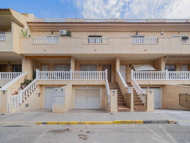 Casa adosada en Venta en Redován