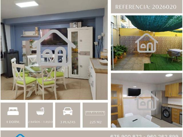 Casa adosada en Venta en Requena