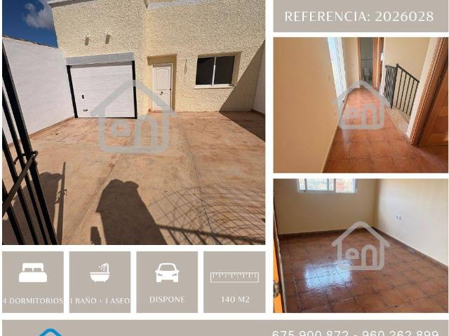 Casa adosada en Venta en Requena