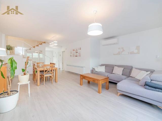 Casa adosada en Venta en Restón I Restón II
