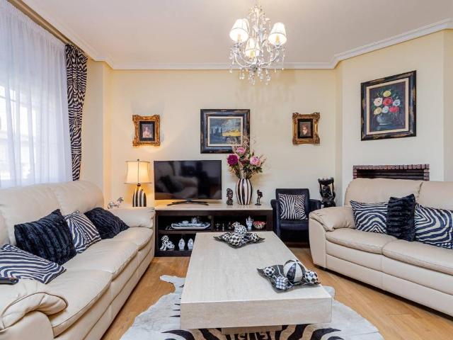 Casa adosada en Venta en Restón I Restón II