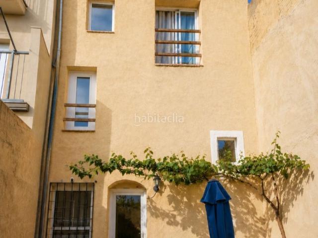 Casa adosada en venta en Riudarenes. Casa centro población. Casas adosadas.