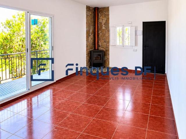 Casa adosada en venta en Riudarenes. Casas adosadas.
