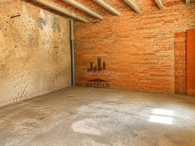 Casa adosada en venta en Riumors. El espacio, la tranquilidad y las posibilidades que solo una auténtica casa de pueblo puede ofrecer. Casas adosadas.