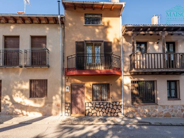 Casa adosada en Venta en Riaza