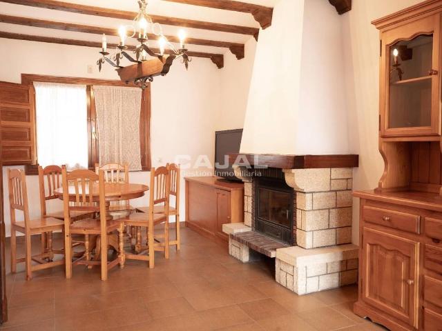 Casa adosada en Venta en Riaza