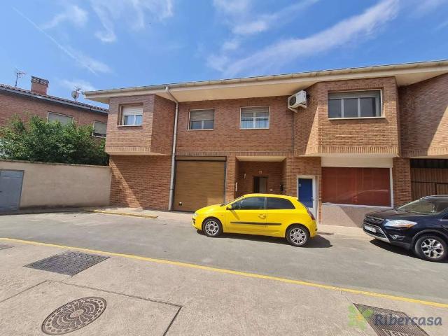 Casa adosada en Venta en Ribaforada