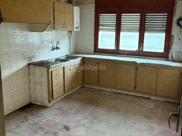 Casa adosada en venta en Ribera d´Urgellet. Casas adosadas Ribera.