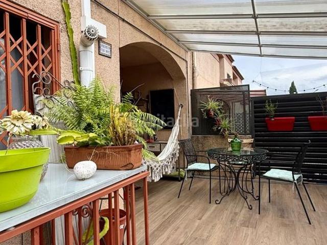 Casa adosada en venta en Riera de Gaià La. Casa adosada reformada tranquila y privada. Casas adosadas Riera de Gaià.