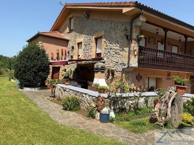 Casa adosada en Venta en Riotuerto