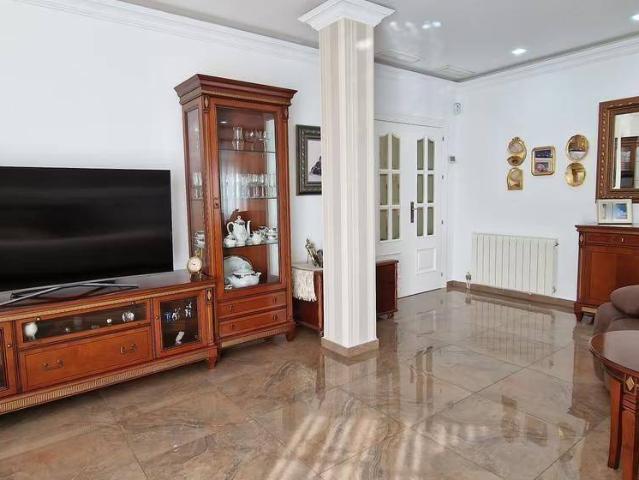 Casa adosada en Venta en Totana