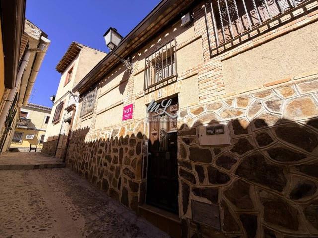 Casa adosada en venta en Toledo, Casco Histórico. SE VENDE CASA EN EL CASCO HISTORICO DE TOLEDO CON LICENCIA TURISTICA. Casas adosadas.