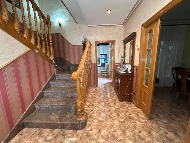 Casa adosada en Venta en Tomelloso