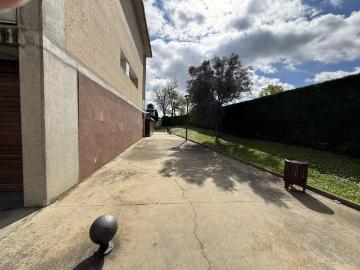 Casa adosada en Venta en Tona