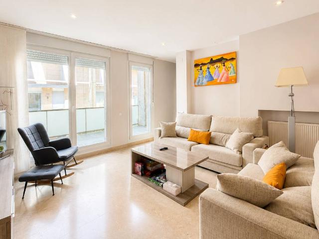 Casa adosada en Venta en Tona