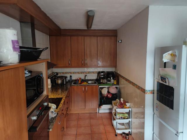 Casa adosada en venta en Tona. Casa llogada. Casas adosadas.